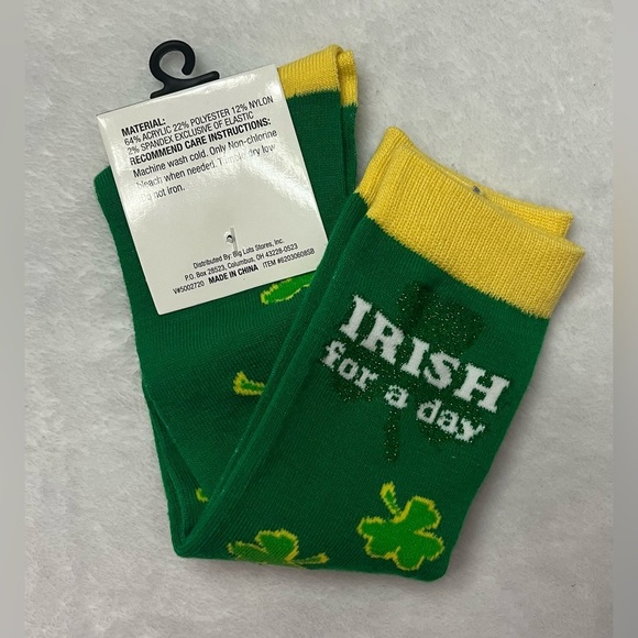 NWT- St Patrick’s day knee high socks! Green shamrock ☘️ pattys holiday - Picture 1 of 3